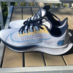 UNC Nike Pegasus 37 - NEVER WORN!